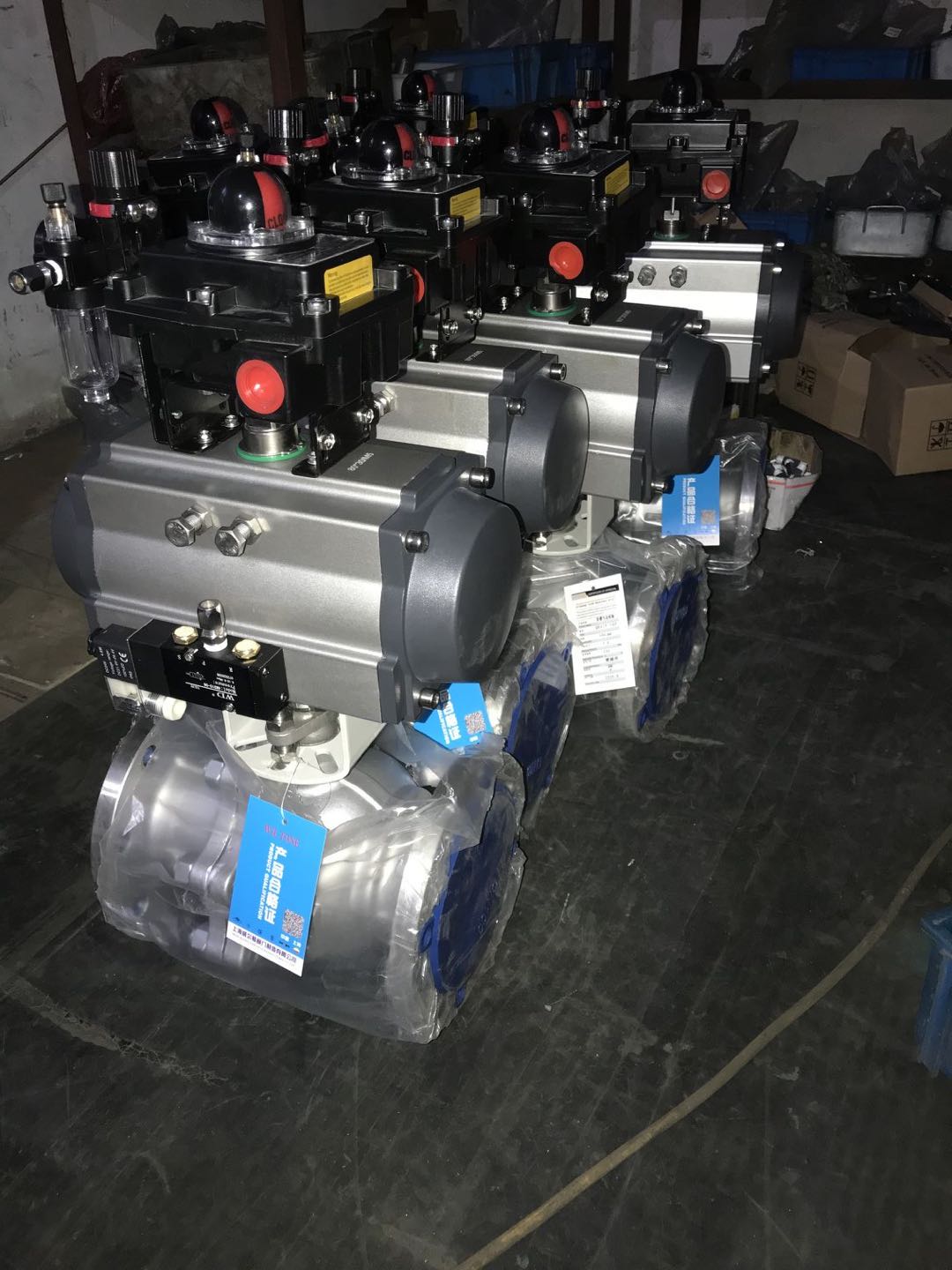 氣動(dòng)雙作用法蘭球閥Q641F實(shí)物圖